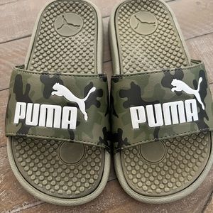 Size 1 Boys Puma Camo Sandals